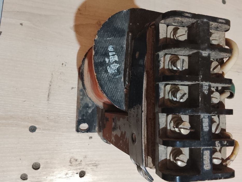 Трансформатор, зарядка