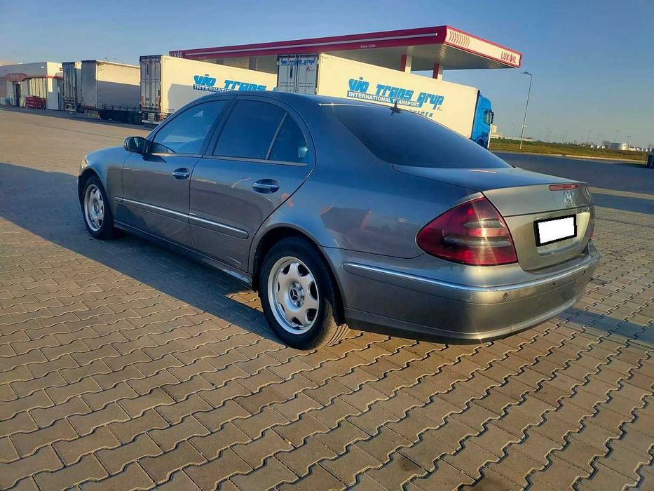 Mercedes E Classe W211, an 2005, motor 2.2 CDI, inmatr RO, acte la zi