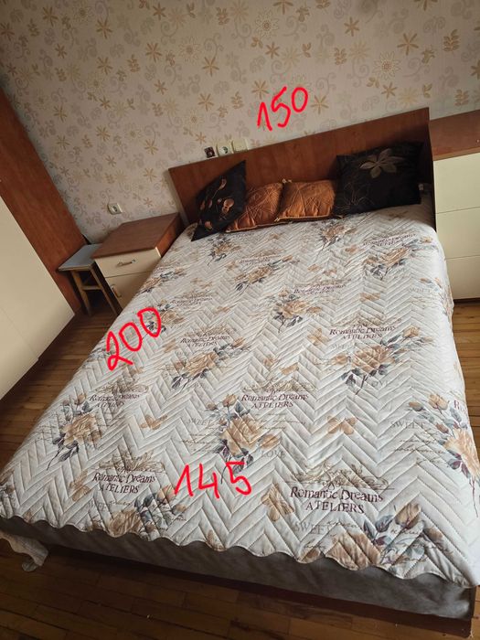 Мебели за спалня-Двойно легло и шкафове