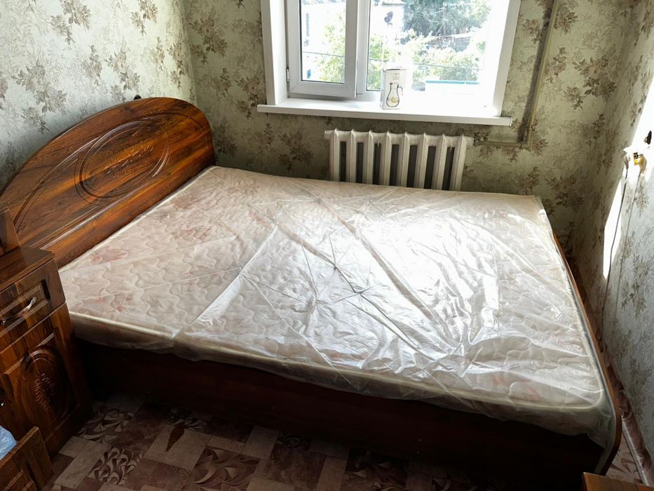 Срочно продам спальную гарнитуру