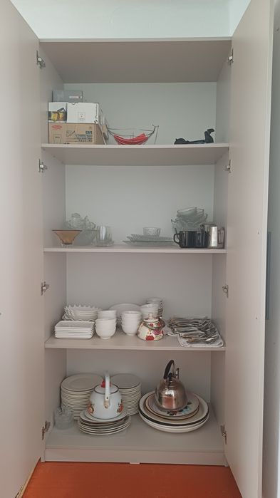 Продам шкаф для посуды, одежды