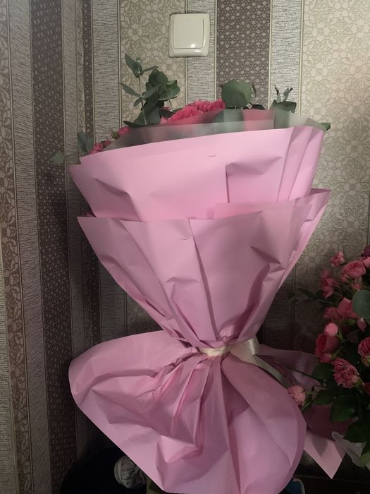 Цветы кустовые розы.