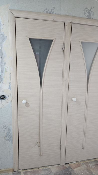 Продам двери межкомнатные