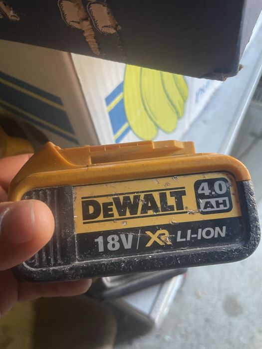 Acumulatori dewalt defecte!!