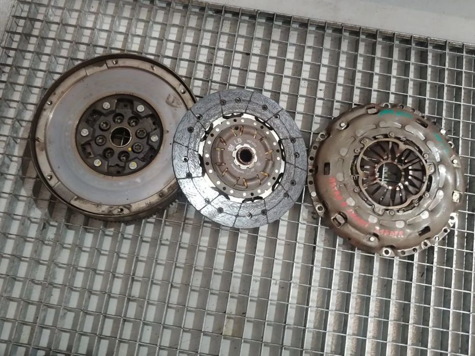 kit ambreiaj masa dubla 1.7 cdti z17dtr opel astra h corsa d zafira b disc 7,1 mm 9223223