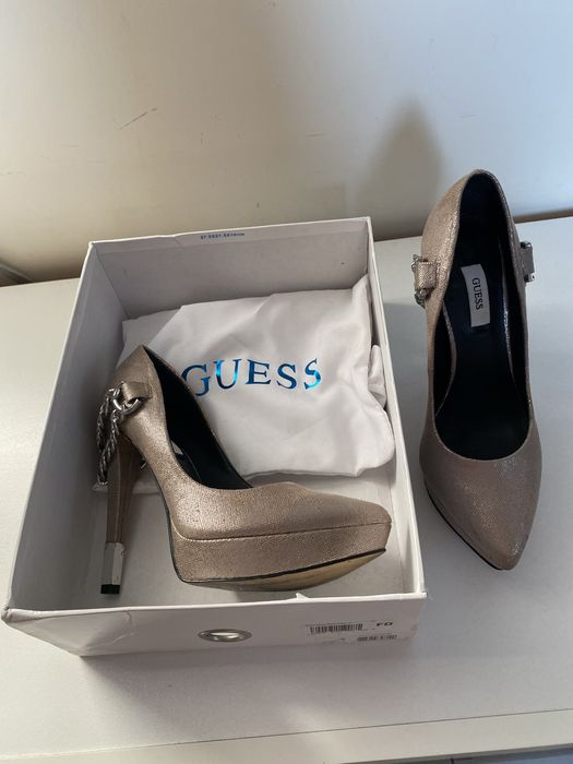 Дамски обувки Guess
