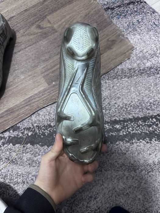 Бутсы футболный за 15000