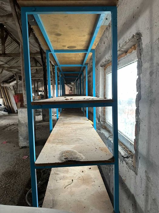 Rafturi metalice pentru depozitare