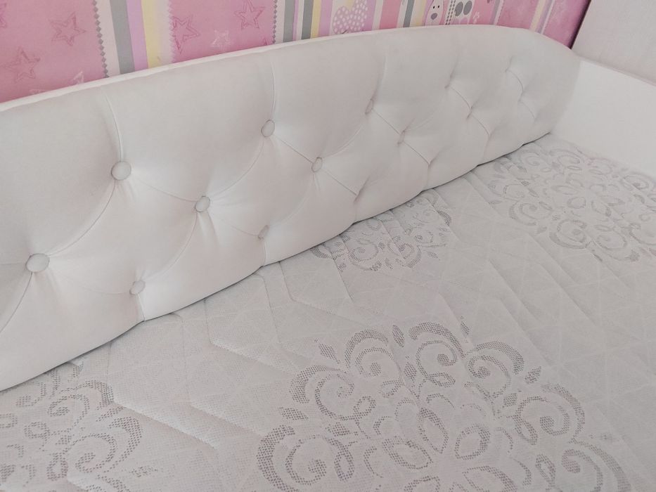 Продам  кравать с матрасои