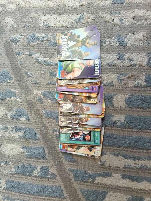 Продам фишки. Около 2000 шт