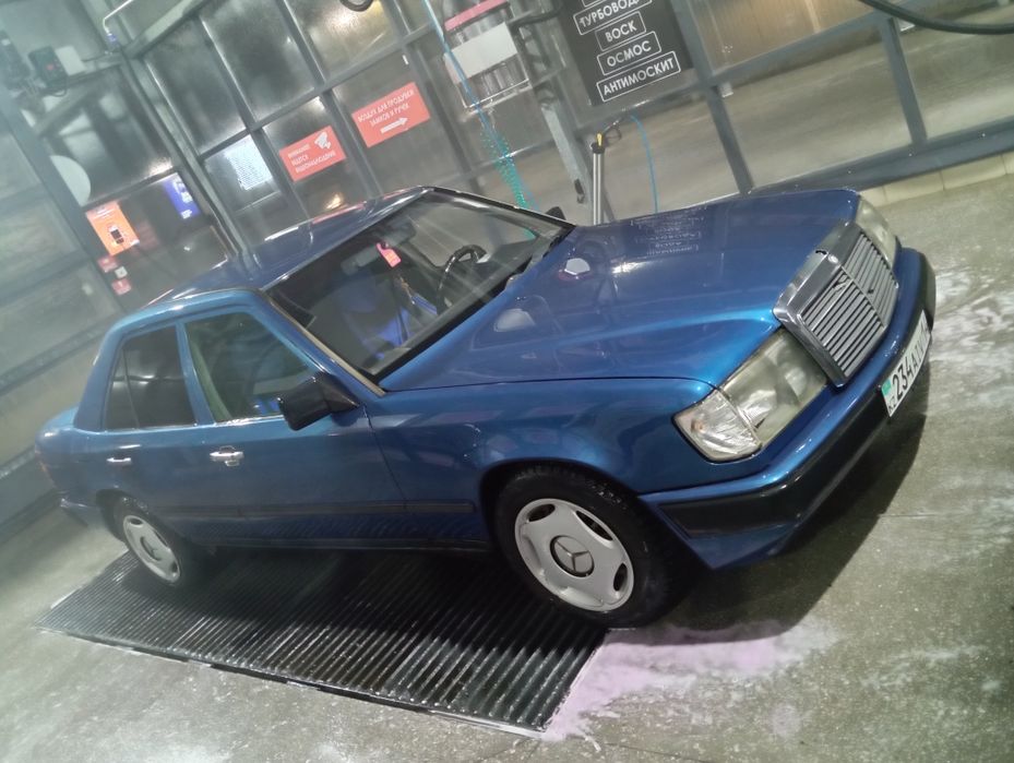 Mercedes Benz W124