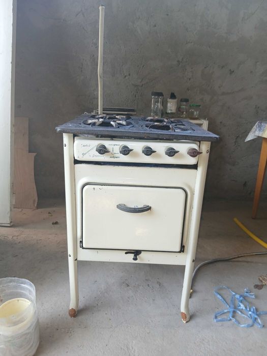 Продаю газовую плиту