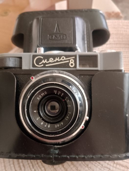 Два броя фотоапарати смяна