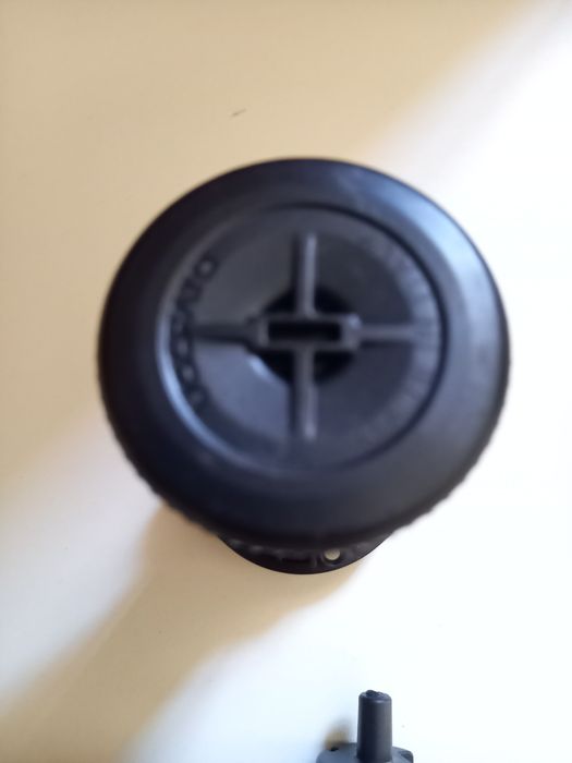 Продам регулируемые ножки, для кухни.