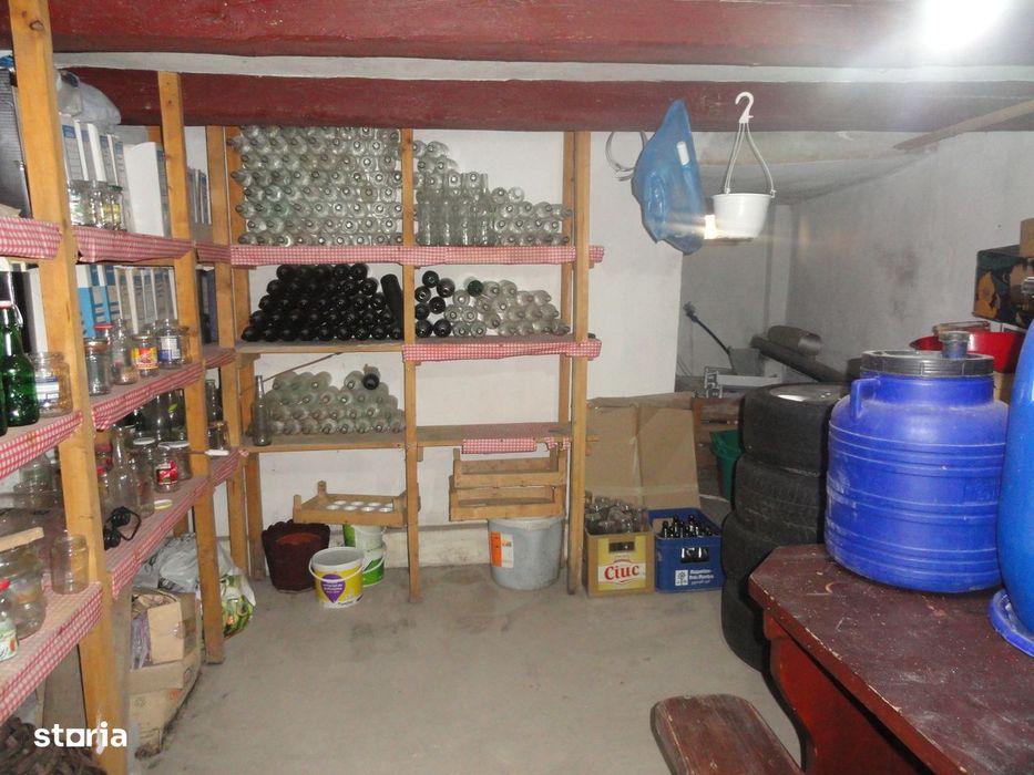 Casa solida din caramida 5 camere, teren 1278 mp Micalaca strada larga