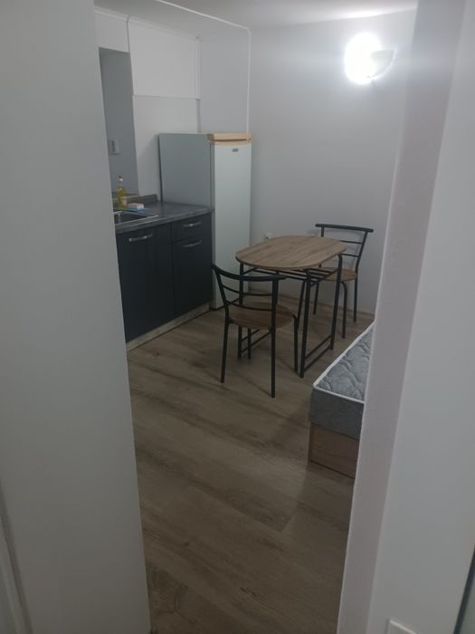 Дава се под наем Едностаен апартамент в Пловдив, Беломорски - 16 кв.м за 204 € - Снимка #1