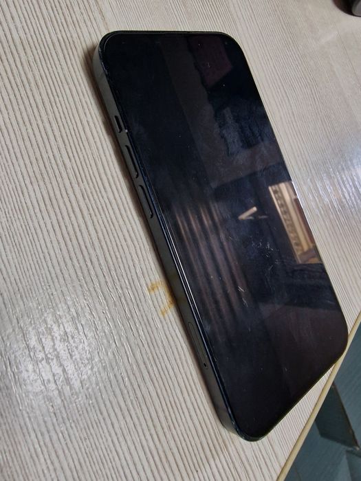 Продам Iphone î4