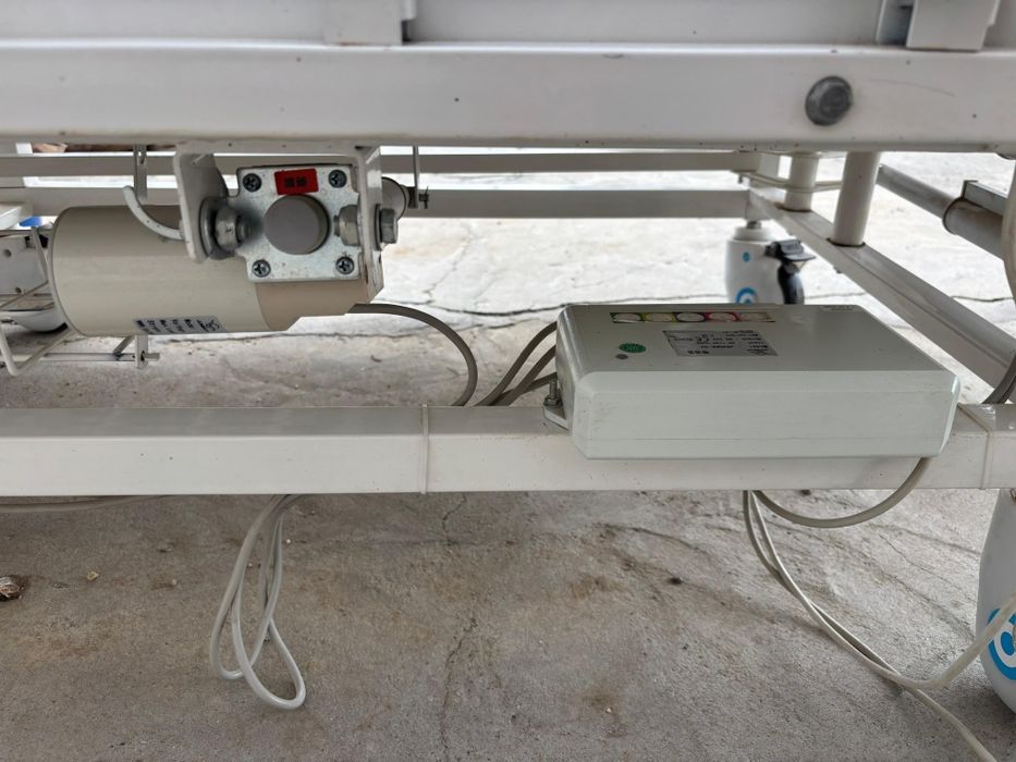 Медицинская кровать