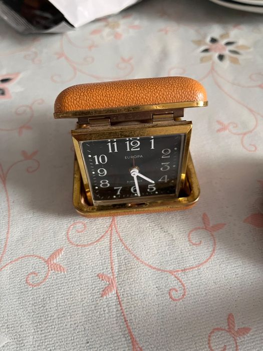 Două ceasuri vechi, stare buna, de colecție