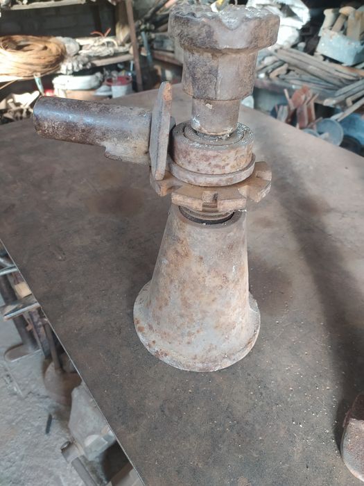 Домкрат советский