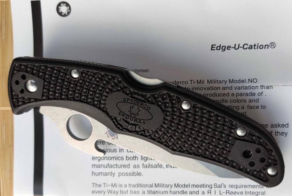 Сгъваем нож Endura 4 Emerson / Spyderco Endura 4