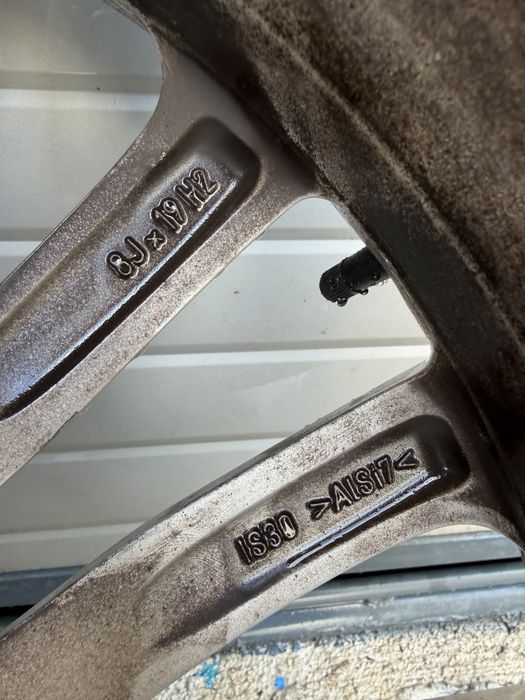 Продавам комплект джанти с гуми. BMW OEM 5x112 19