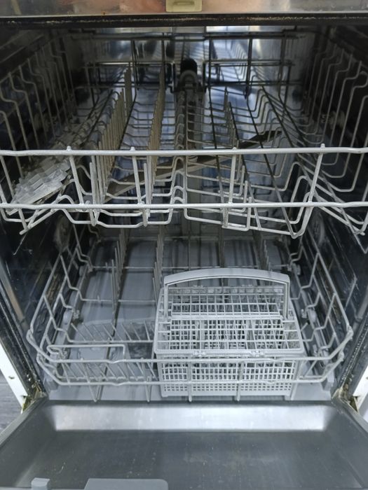 продам посудомоечную машину