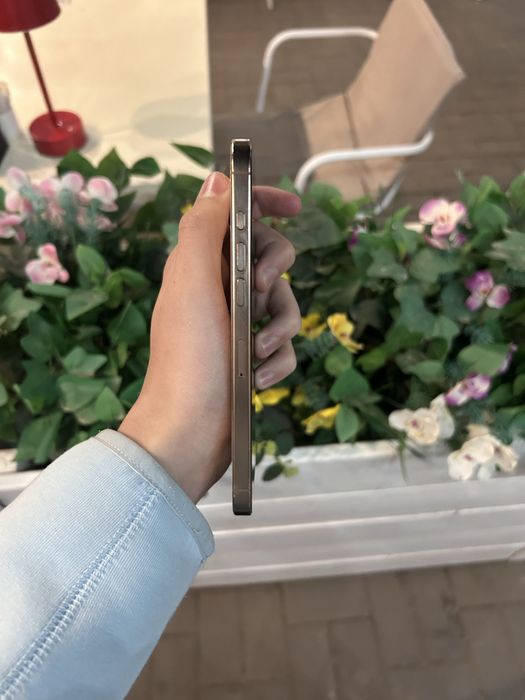Продам Iphone 16 Pro Max