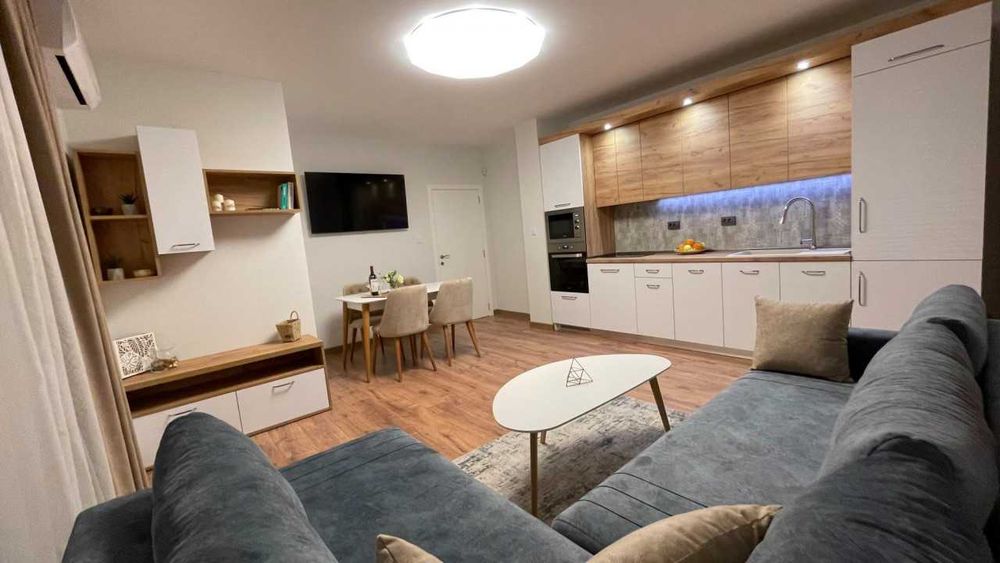 Дава се под наем Двустаен апартамент в Пловдив, Южен - 60 кв.м за 328.95 € - Снимка #1