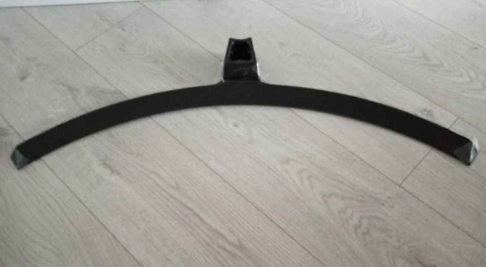 Ножки подставки для телевизора.