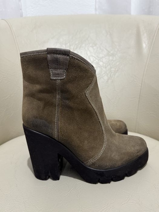 Botine de piele cu toc