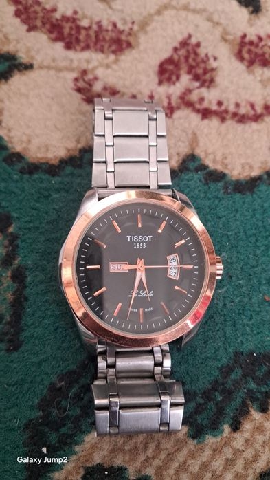 Продаётся часы тисот кварцевый Продаётся