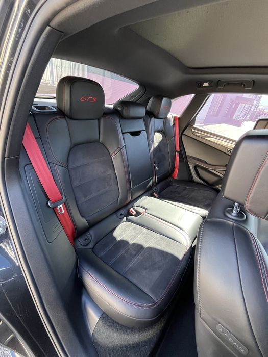 Porsche Macan GTS - Garantie si Service 2027