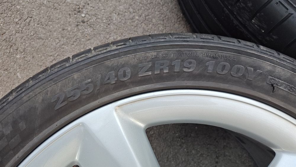 Продавам 19 ц. джанти с летни гуми Kumho