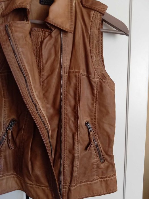 Дълга ризa и кожен елек ZARA