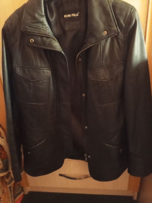 Кожаная куртка,чёрная