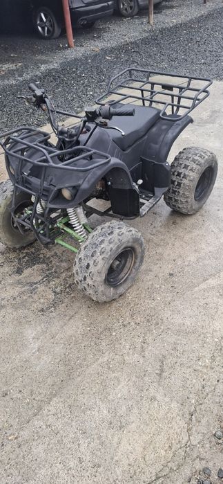 Vând mai multe atv uri si noi si sh