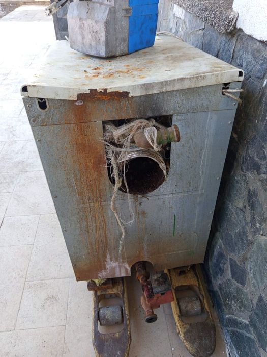 Чугунен нафтов котел