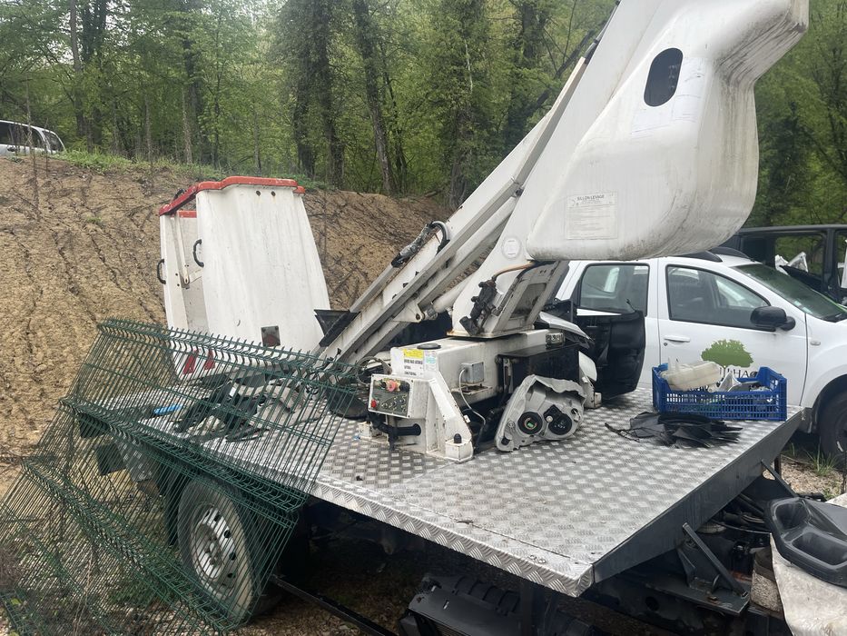 Продава се вишка .