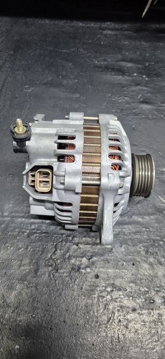 Генератор Subaru 2х контактный.