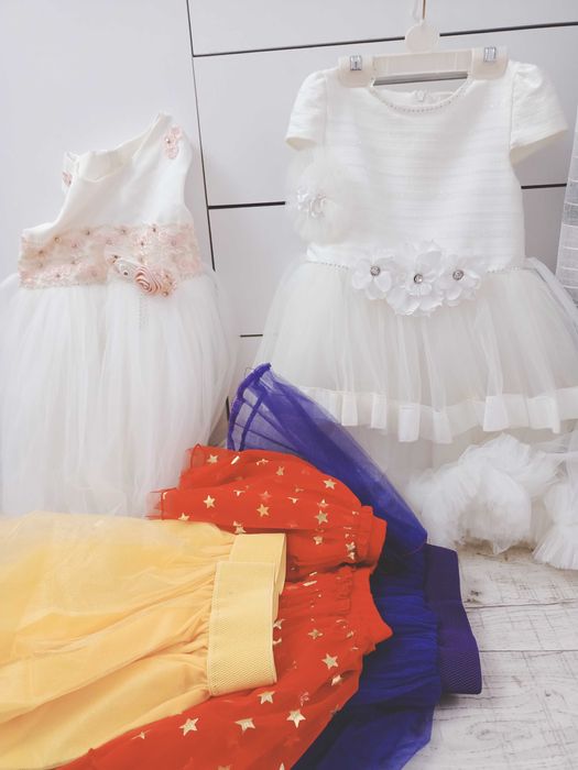 Продам детские платья