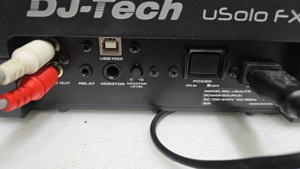 Player media și controler DJ compact DJ-Tech USOLO FX