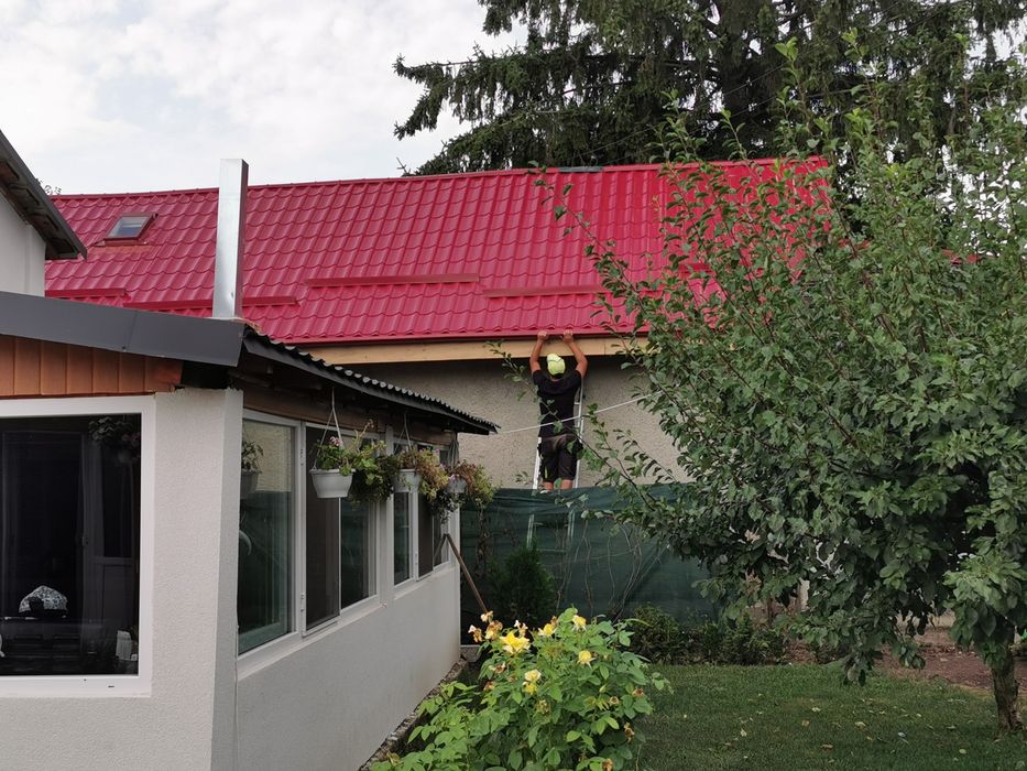 Acoperis tigla metalica jgheaburi burlane reparatii acoperis garduri terase foișoare