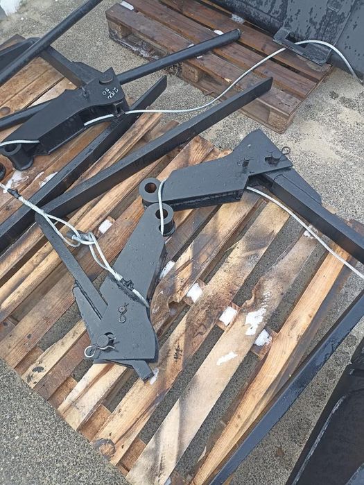 Откидные вилы на экскаватор погрузчик