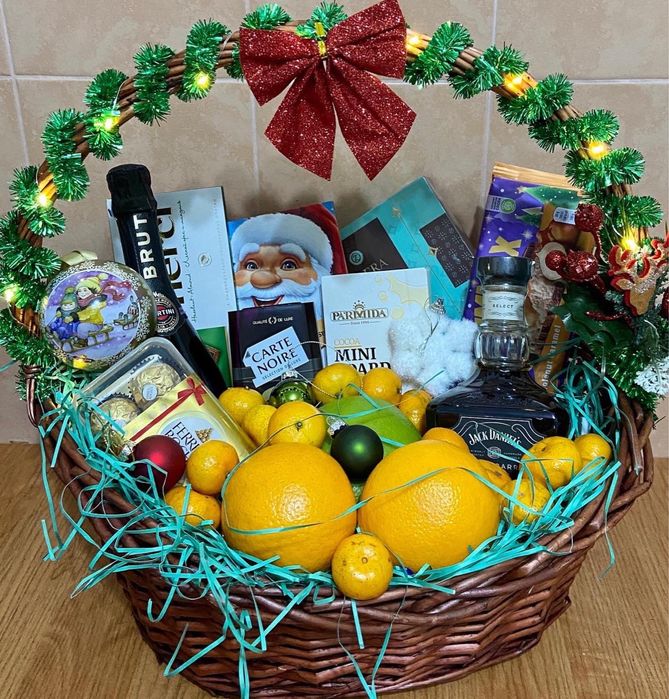 Корзины подарки боксы коробки