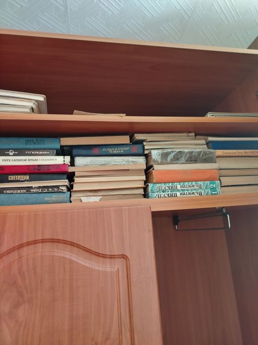 Продам много книг все сразу