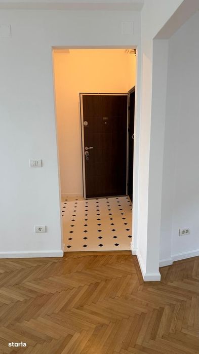 Proprietar vând apartament 2 camere (posibil 3) zona Piața Amzei