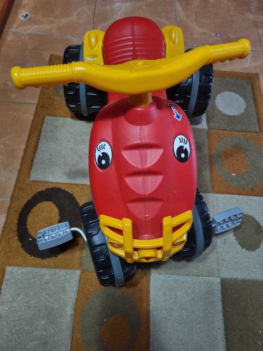 Atv cu pedale pentru copii