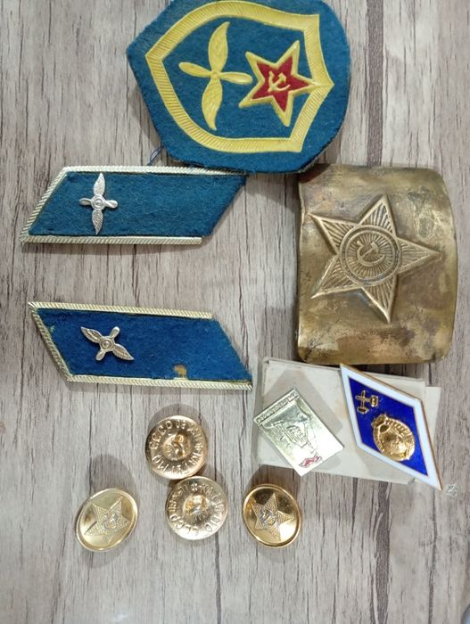 Значок военный шевроны и бляха от ремня