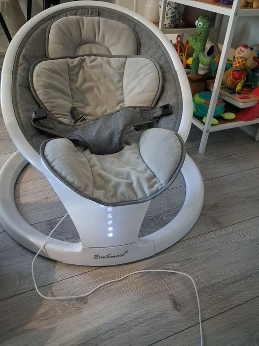 Leagan Electric EvoSmart, Multifunctional Pentru Bebelusi cu Acoperis Rabatabil Si Plasa Protectie Tantari